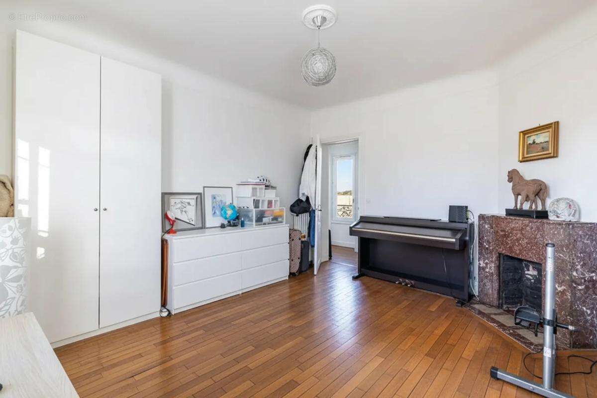 Appartement à LE PERREUX-SUR-MARNE