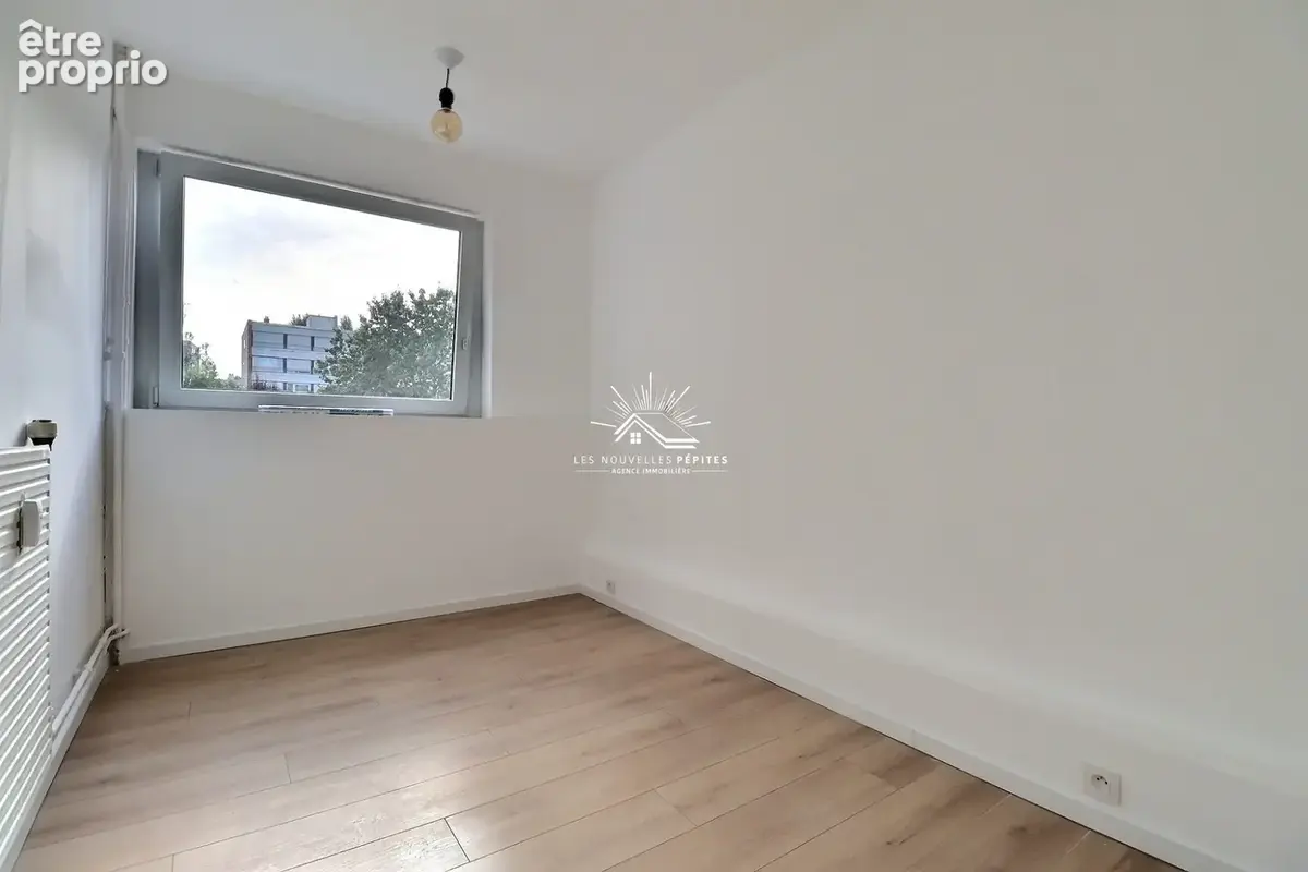 Appartement 2 pièces 45 m² à vendre à Croix (59170) - photo 4