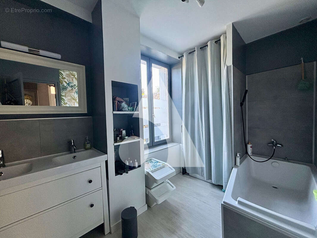 Maison à SAINTE-HELENE