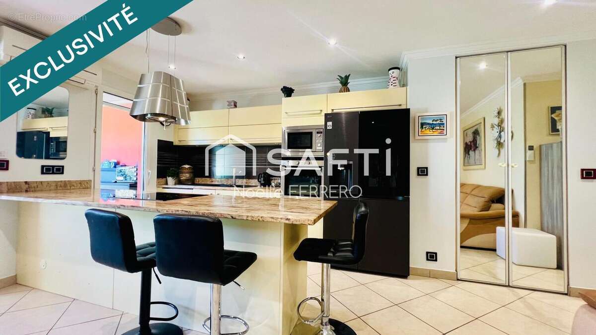 Photo 2 - Appartement à FREJUS