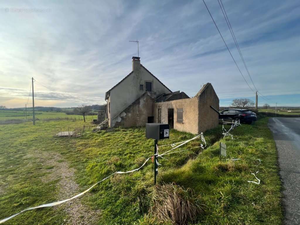 Maison à SAINT-PIERRE-DE-VARENNES