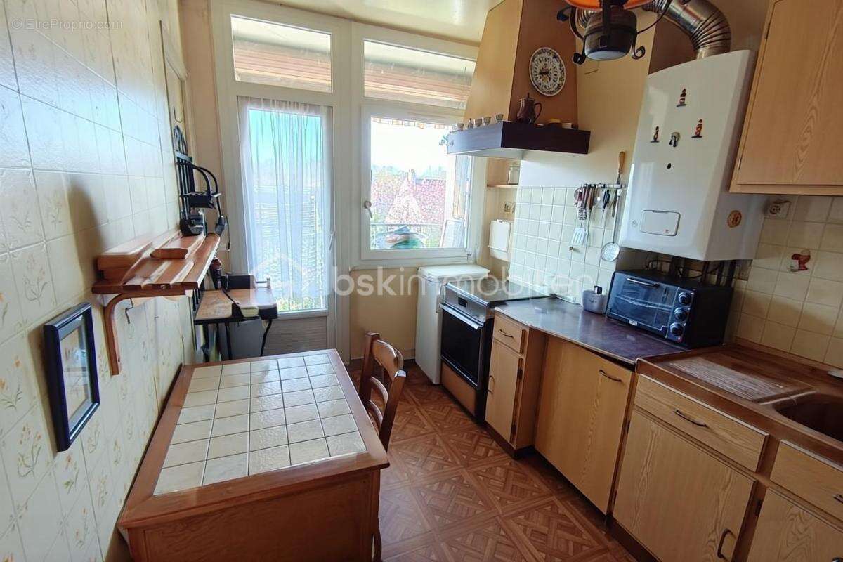 Appartement à SAINTE-GENEVIEVE-DES-BOIS