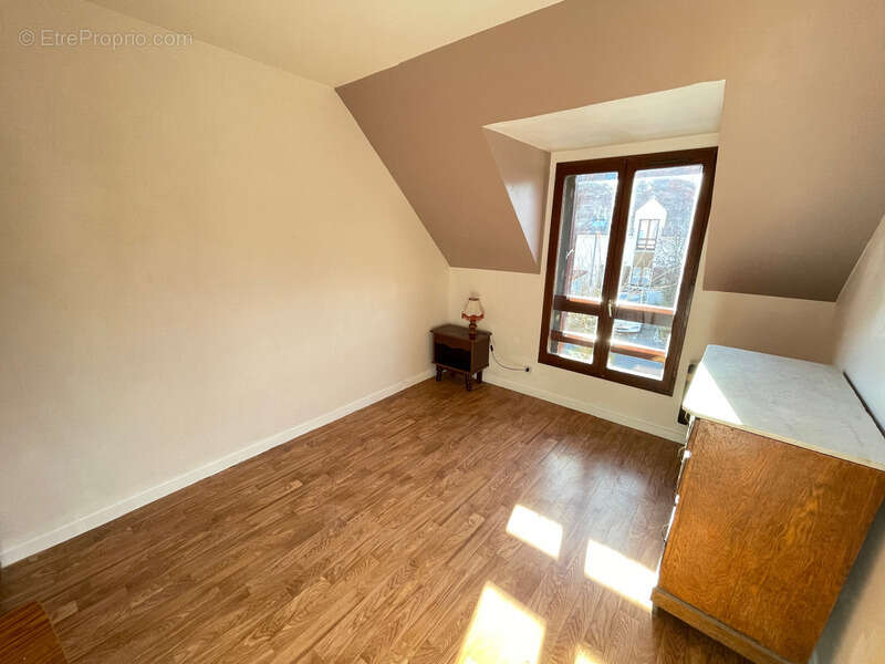 Maison à VERRIERES-LE-BUISSON