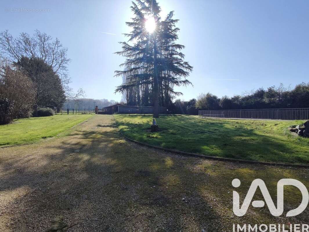 Photo 5 - Maison à SAINT-SULPICE