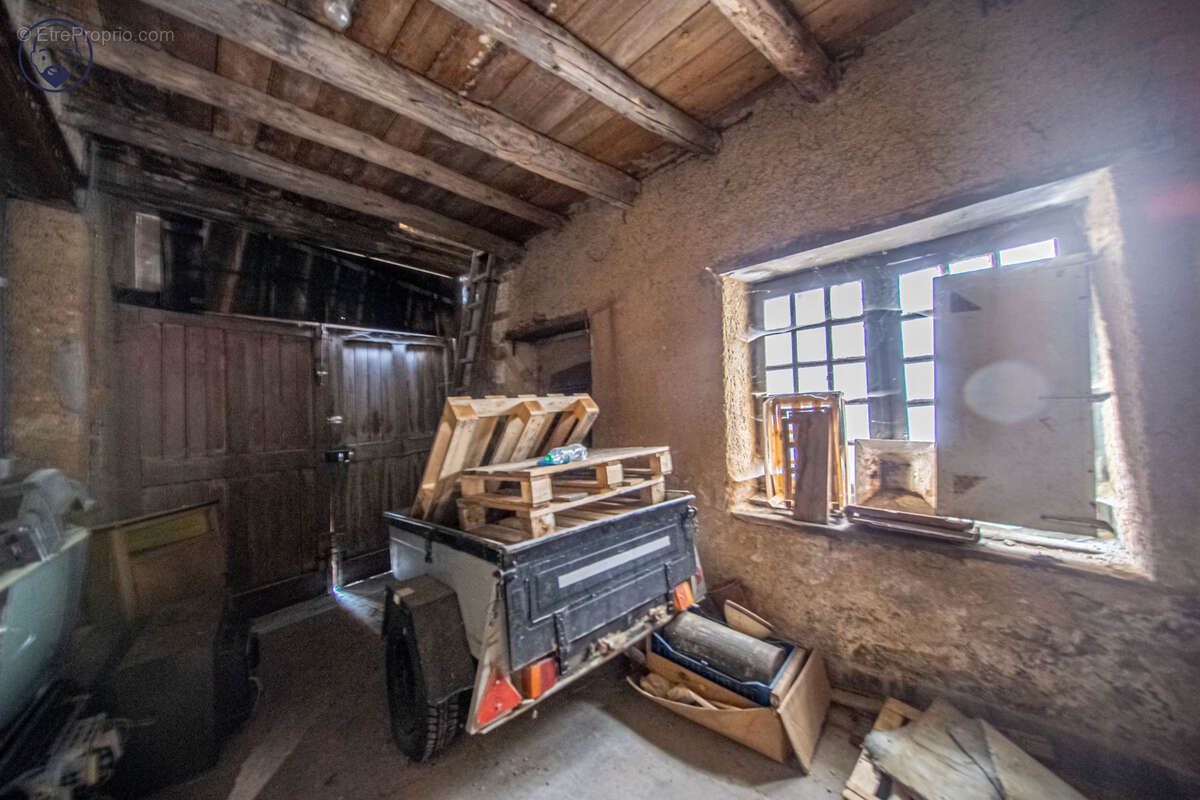 Maison de ville à rénover   Fort potentiel   Idéal investisseur ou résidence principale - photo 18