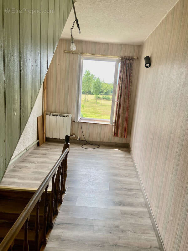 Maison à AVESNES-SUR-HELPE