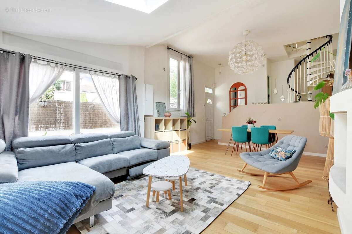 Appartement à COLOMBES