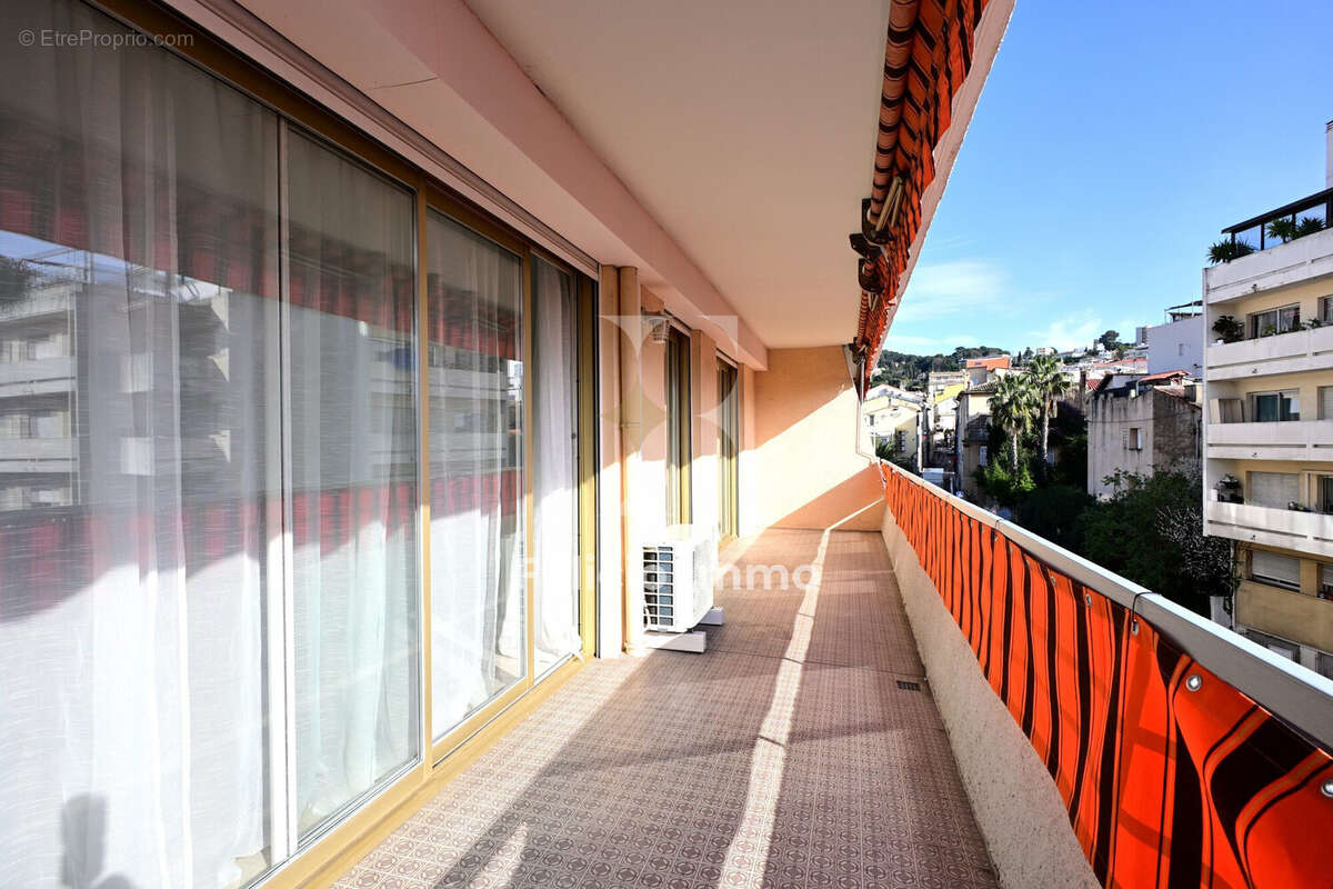 Appartement à LE CANNET