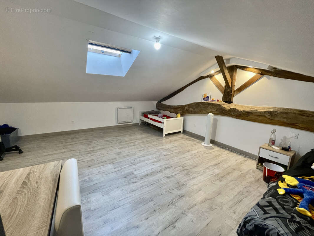 Appartement à THOISSEY