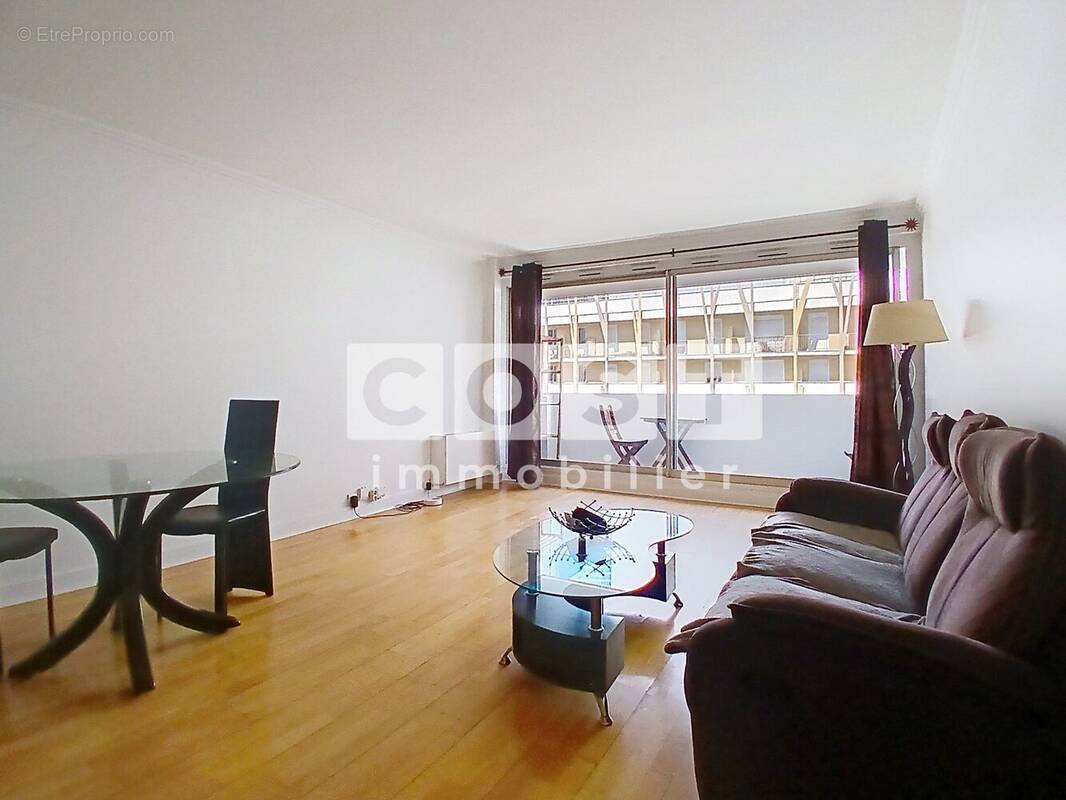 Appartement 85 m² à Courbevoie  - photo 1
