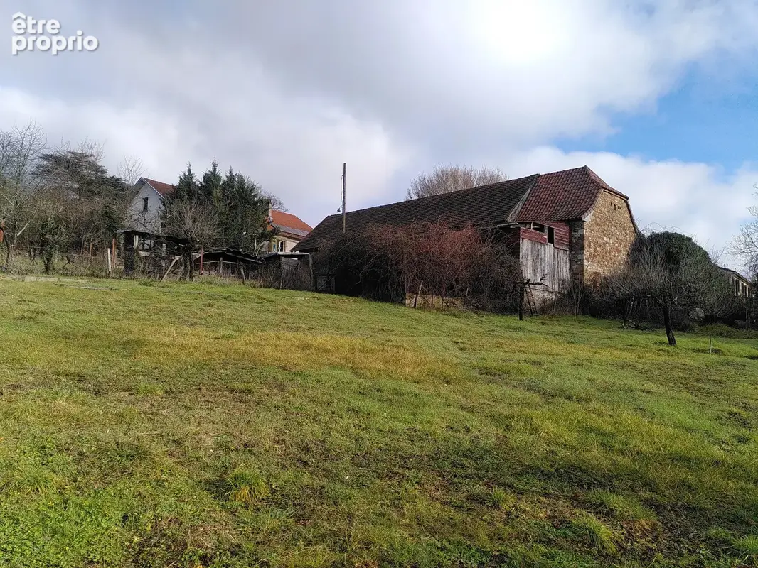 Secteur Capdenac-Gare : Terrain avec permis de construire et vues rurales - photo 1