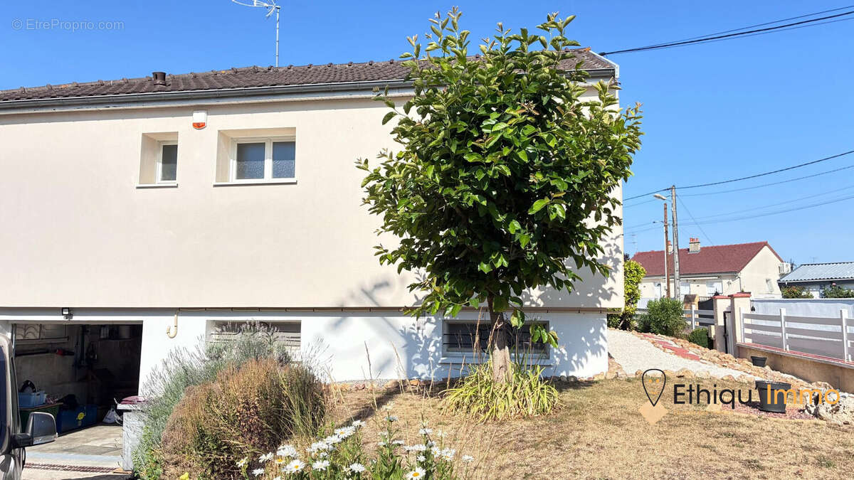 Maison 80 m² à Saint-Lye  - photo 4