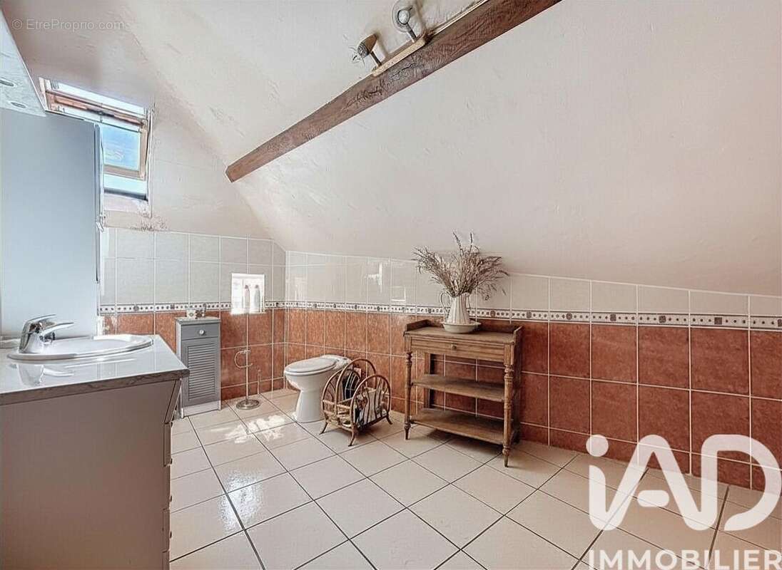 Maison 117 m² à Saint-Reverien  - photo 9
