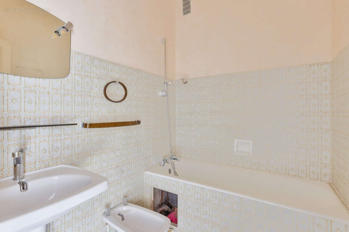 Appartement à PARIS-11E