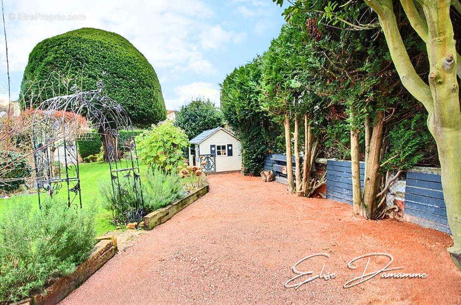 Maison à MONTIVILLIERS