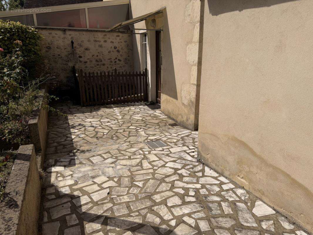 Maison en pierre avec jardin et garage à Bellême (61130) - photo 3