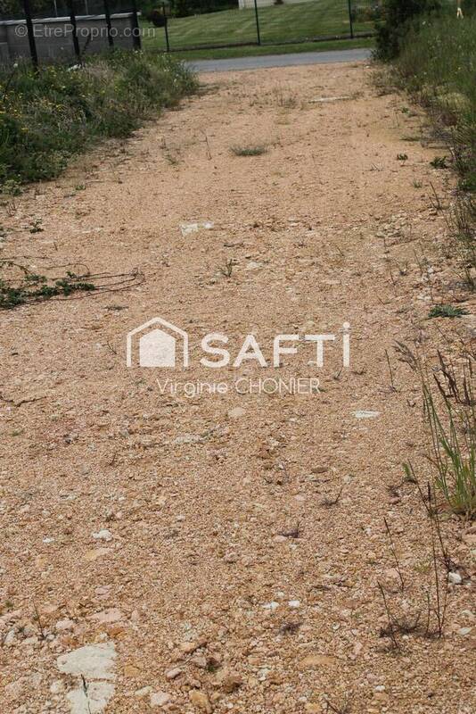 Photo 1 - Terrain à SAINT-ETIENNE-DE-VICQ