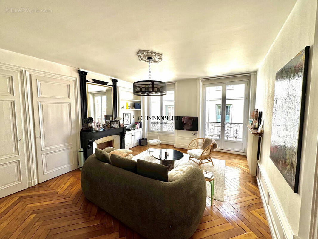 Appartement à SAINT-ETIENNE