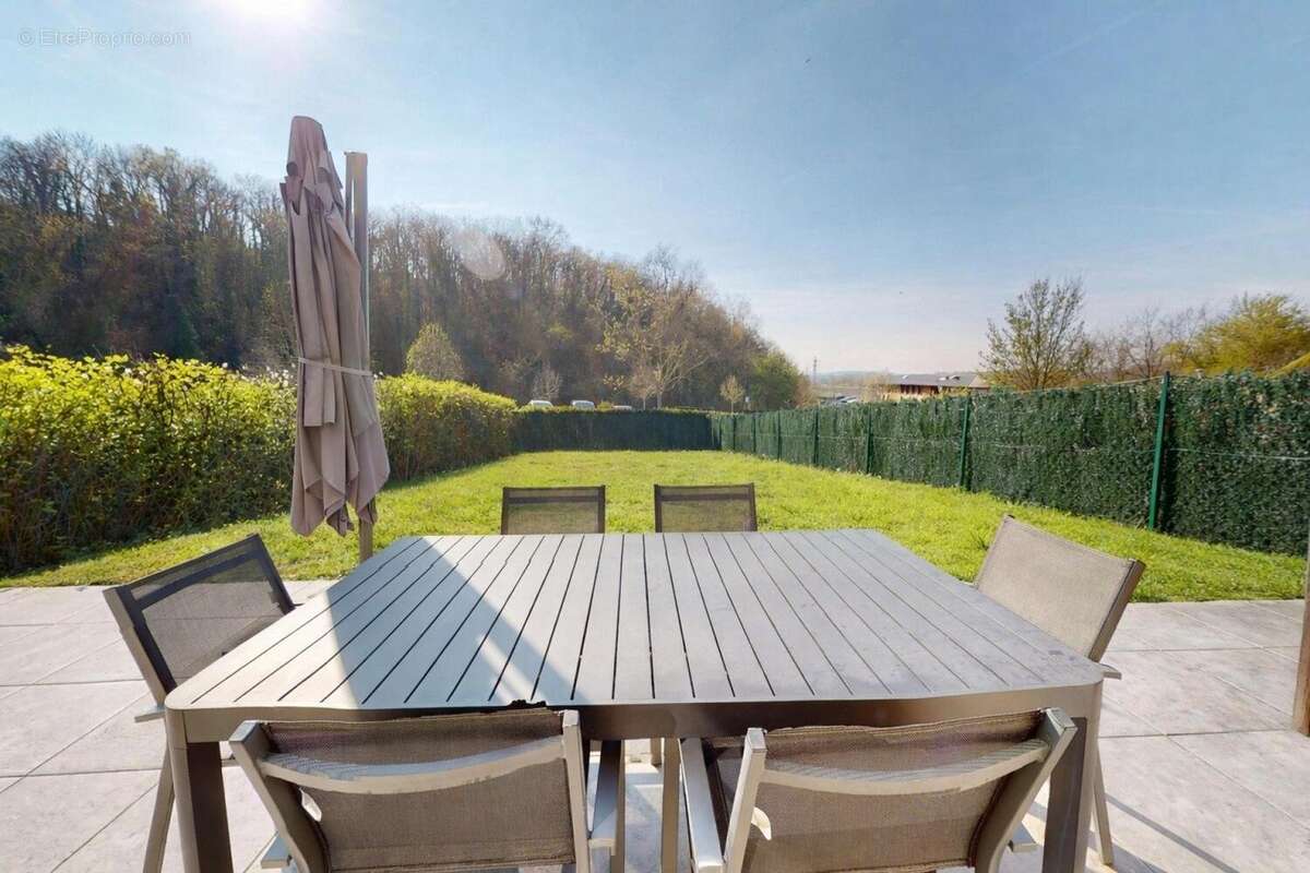 Photo 2 - Maison à L'ISLE-D'ABEAU