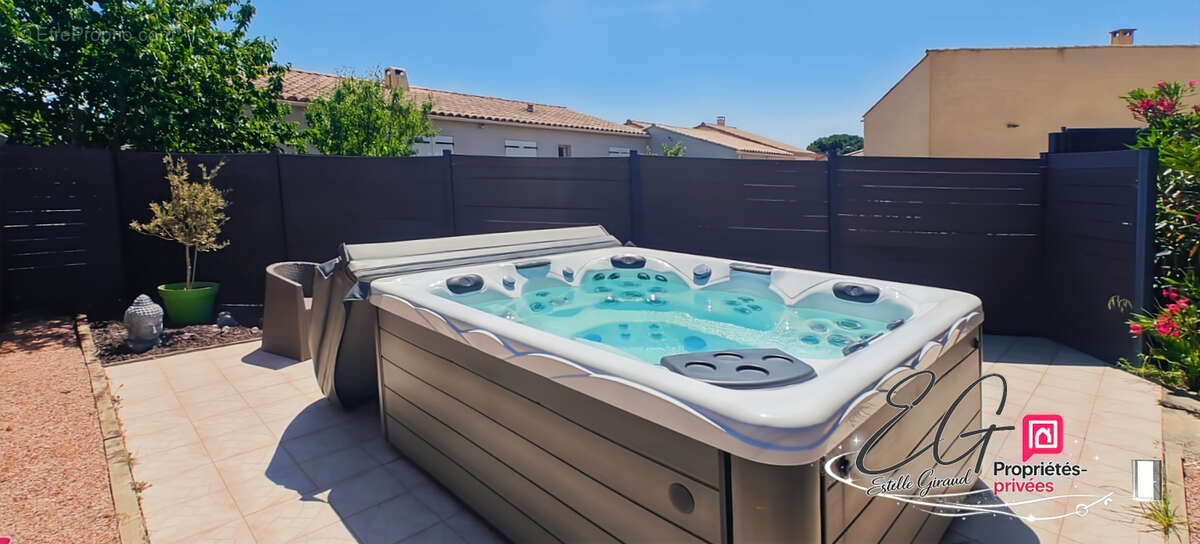VILLEGLY : Villa de plain-pied avec piscine et jacuzzi - photo 3