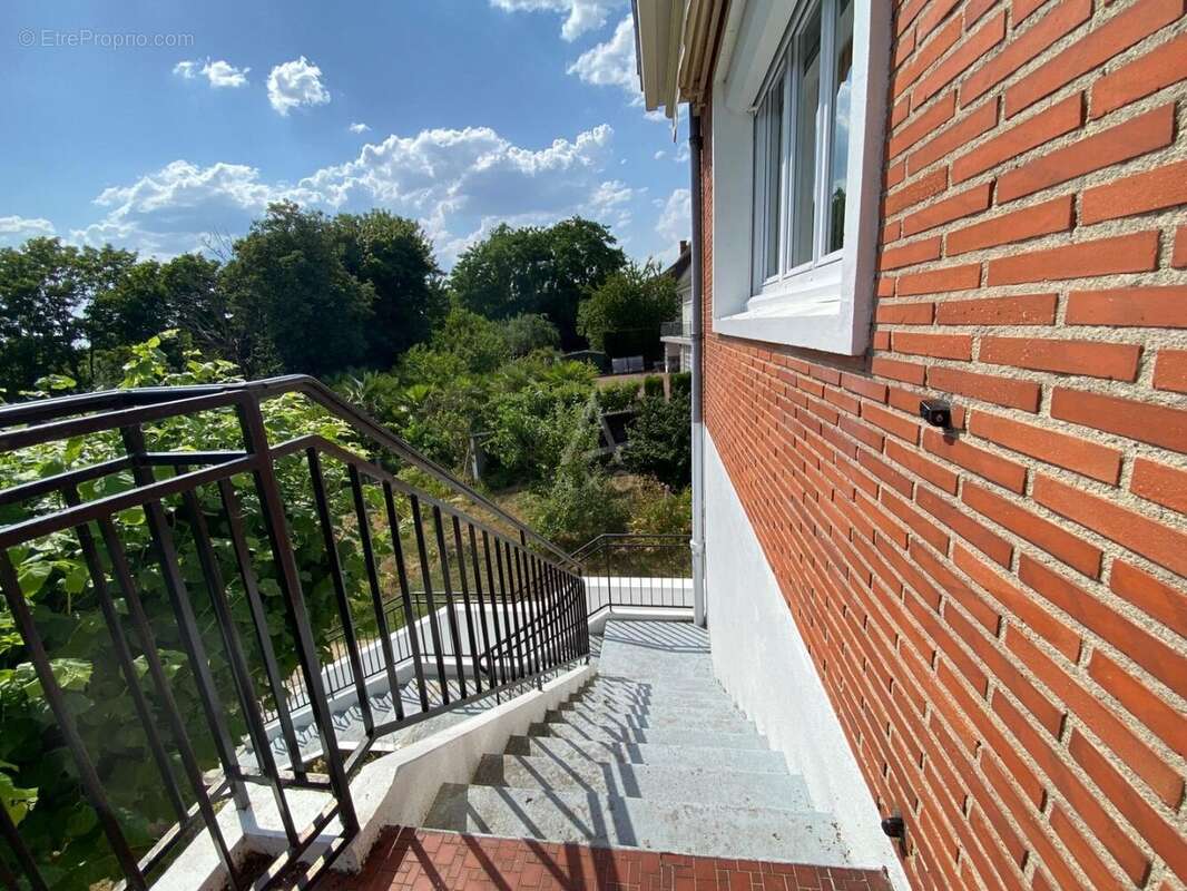 Gien Belle Demeure 6 chambres sur 3 niveaux - photo 16