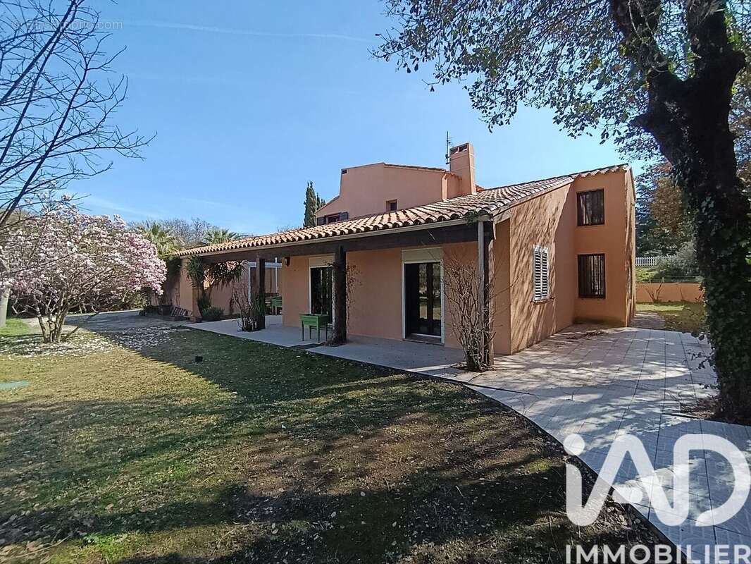 Photo 5 - Maison à MONTESQUIEU-DES-ALBERES