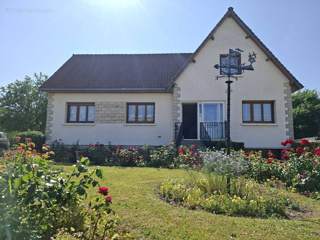 Maison à SAINTE-GENEVIEVE