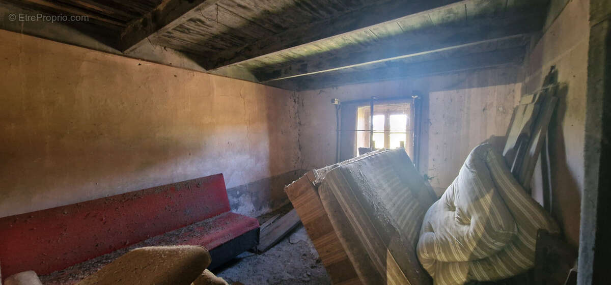 Maison à LA BEGUDE-DE-MAZENC