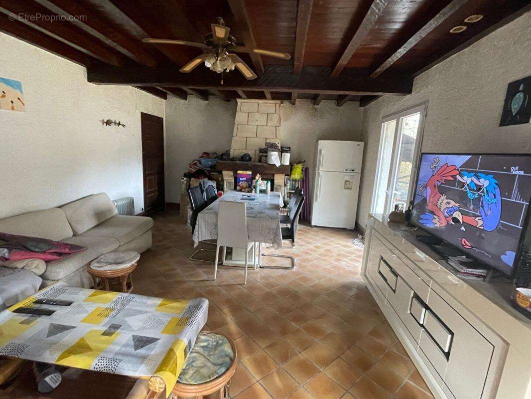 Maison à CHATEAU-L'EVEQUE