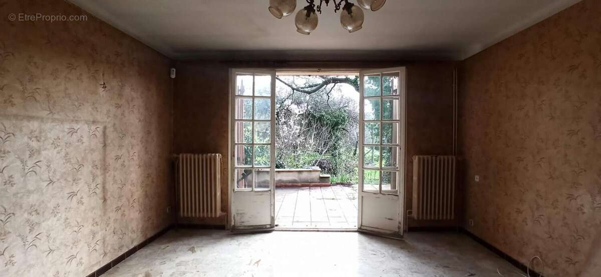 Terrain à MARSEILLE-13E