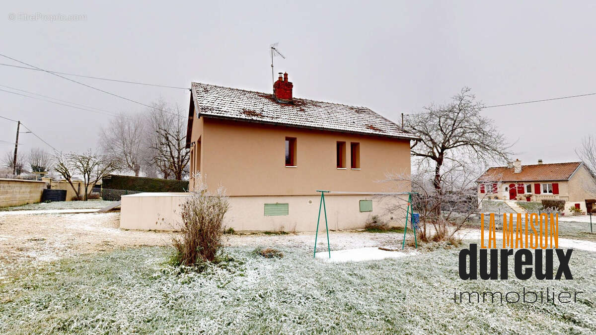 Maison à BEAUJEU-SAINT-VALLIER-PIERREJUX-ET-QUITTEUR