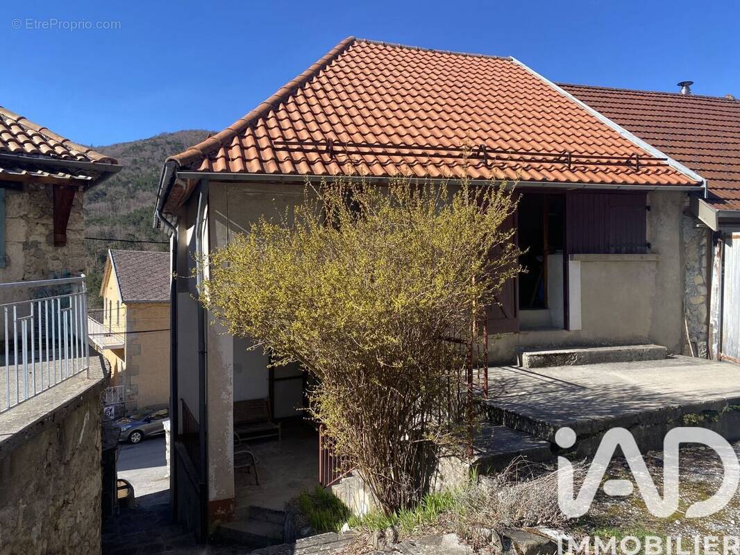 Photo 1 - Maison à SAINT-JULIEN-EN-BEAUCHENE