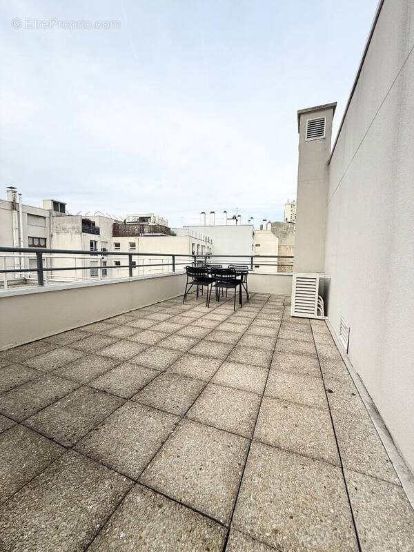 Appartement à PARIS-20E