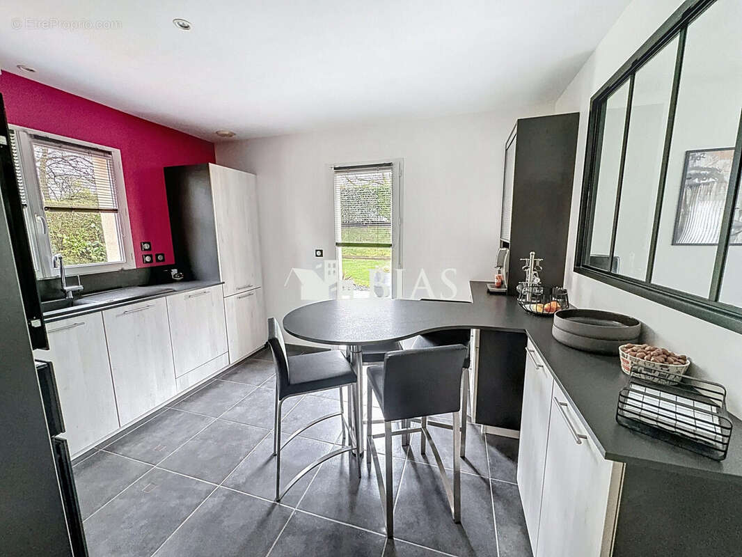 Maison à BOURG-ACHARD