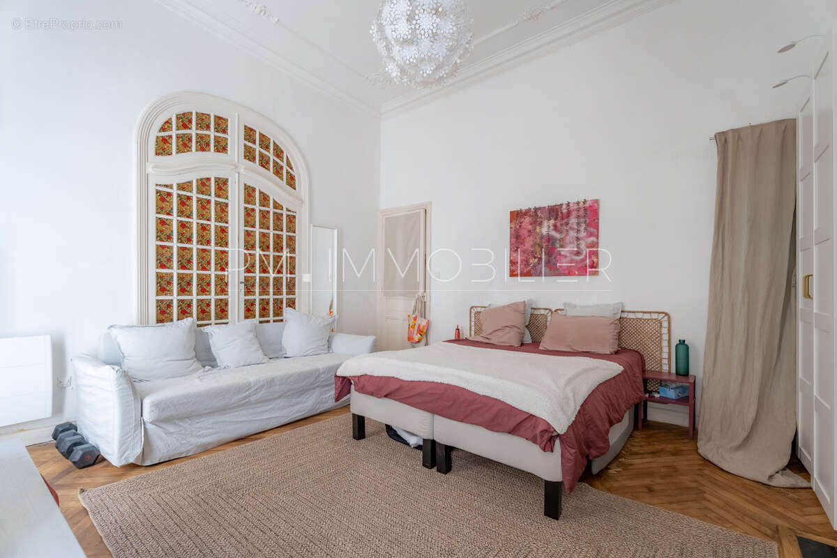 Appartement à MARSEILLE-1E
