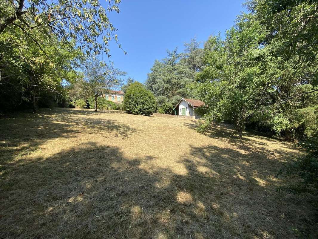 Photo 4 - Terrain à CHARBONNIERES-LES-BAINS