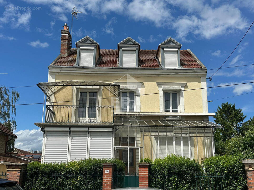 Maison à MONTEREAU-FAULT-YONNE
