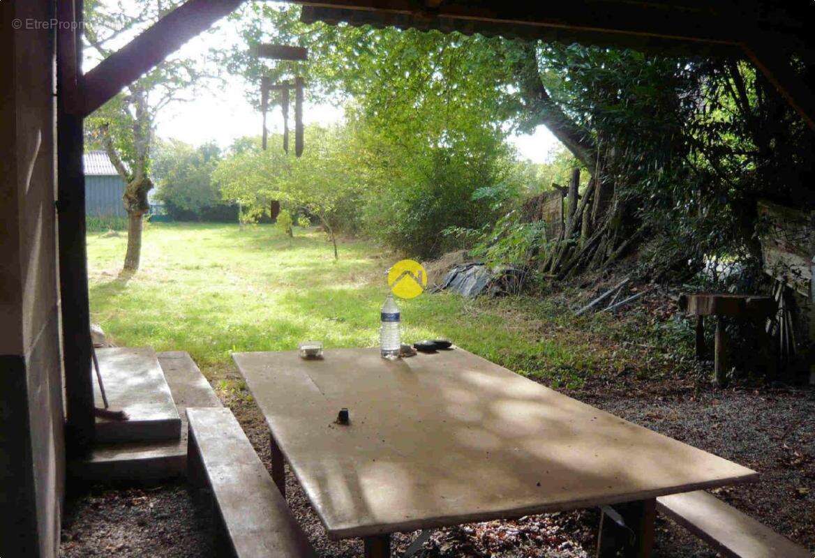 Maison à DUN-LE-PALESTEL