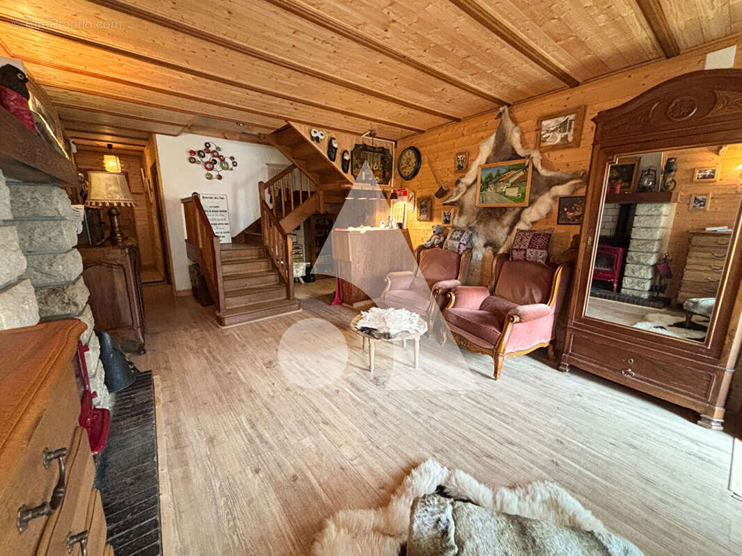 Maison à HOTONNES