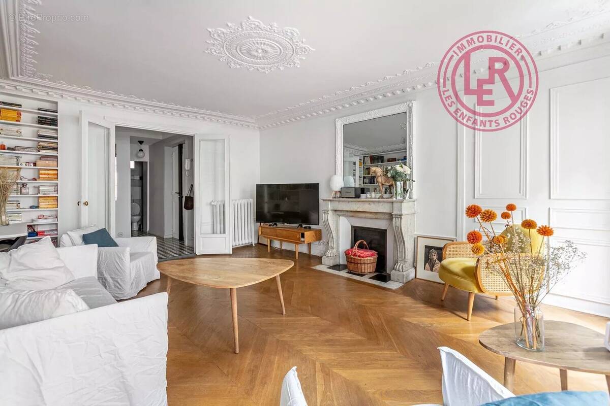 Appartement à PARIS-10E
