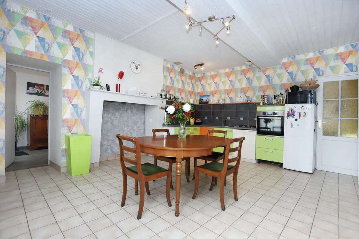 Maison à SENONNES