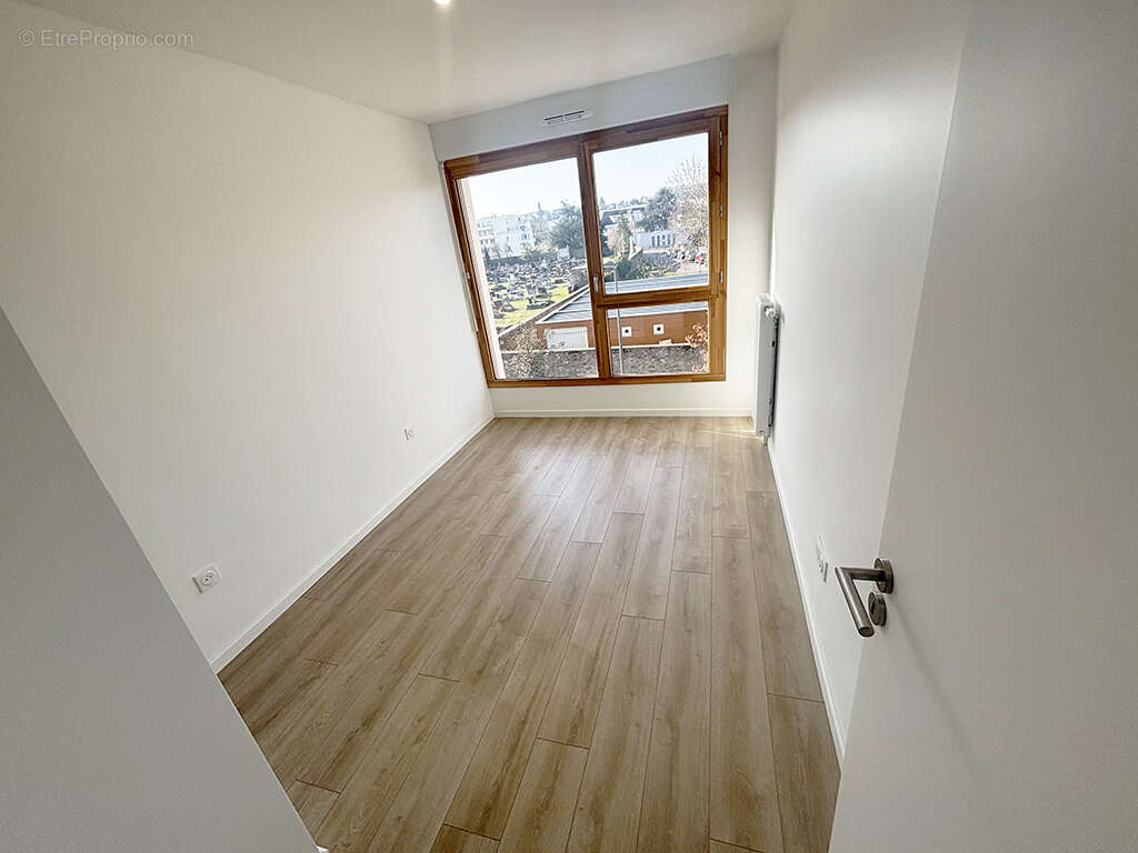 Appartement 82 m² à Saint-Cyr-L'ecole  - photo 5