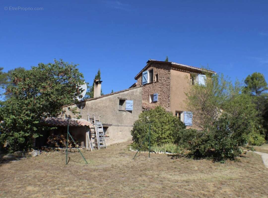 Maison à ENTRECASTEAUX