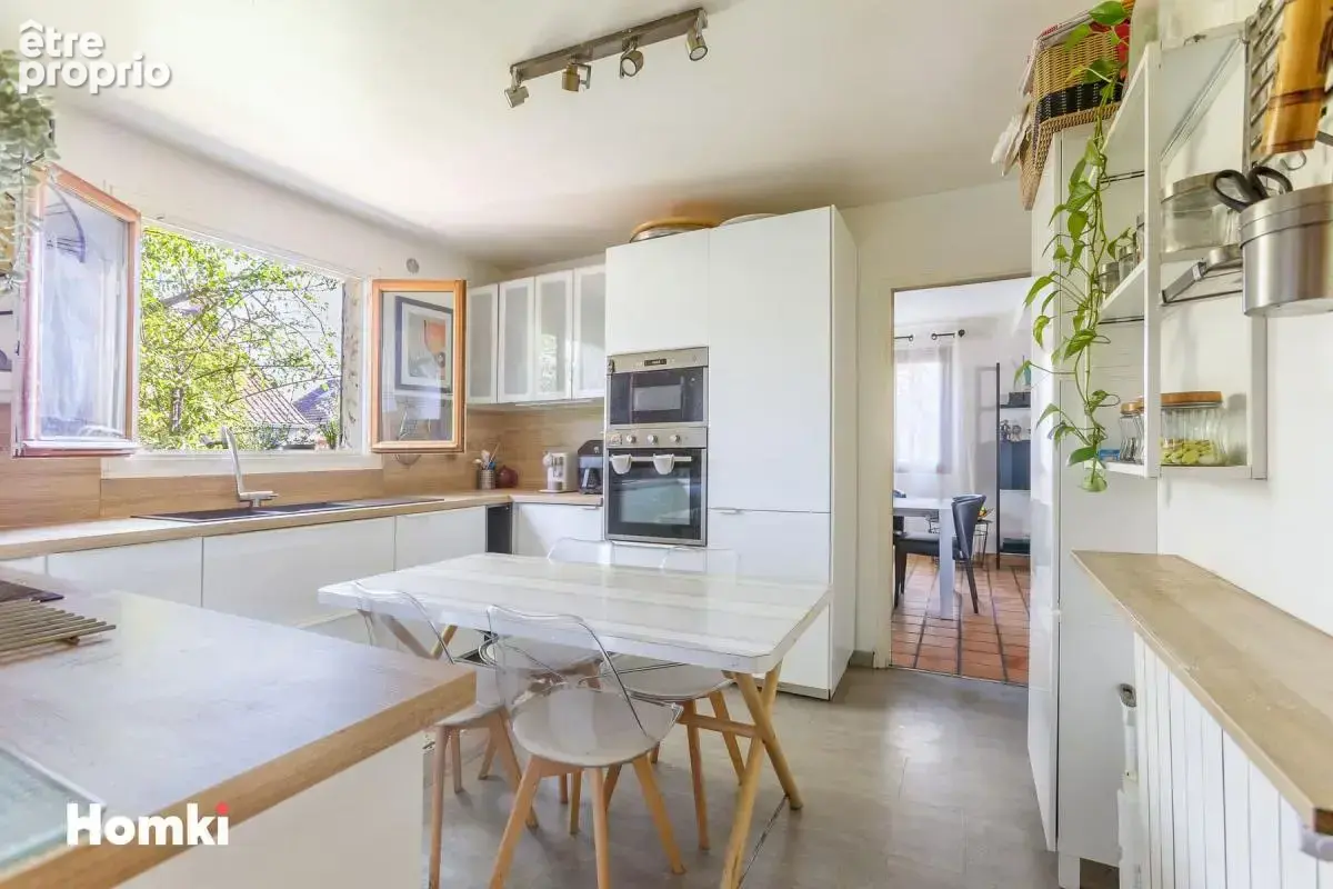 Maison/Villa T6 de 160 m² à Le Plessis-Bouchard 95130 - photo 7