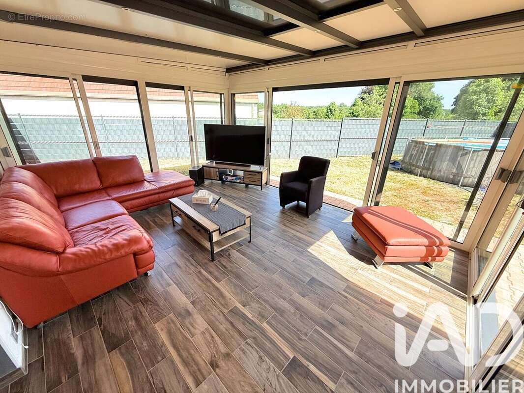 Maison 131 m² à Saulzais-Le-Potier  - photo 4