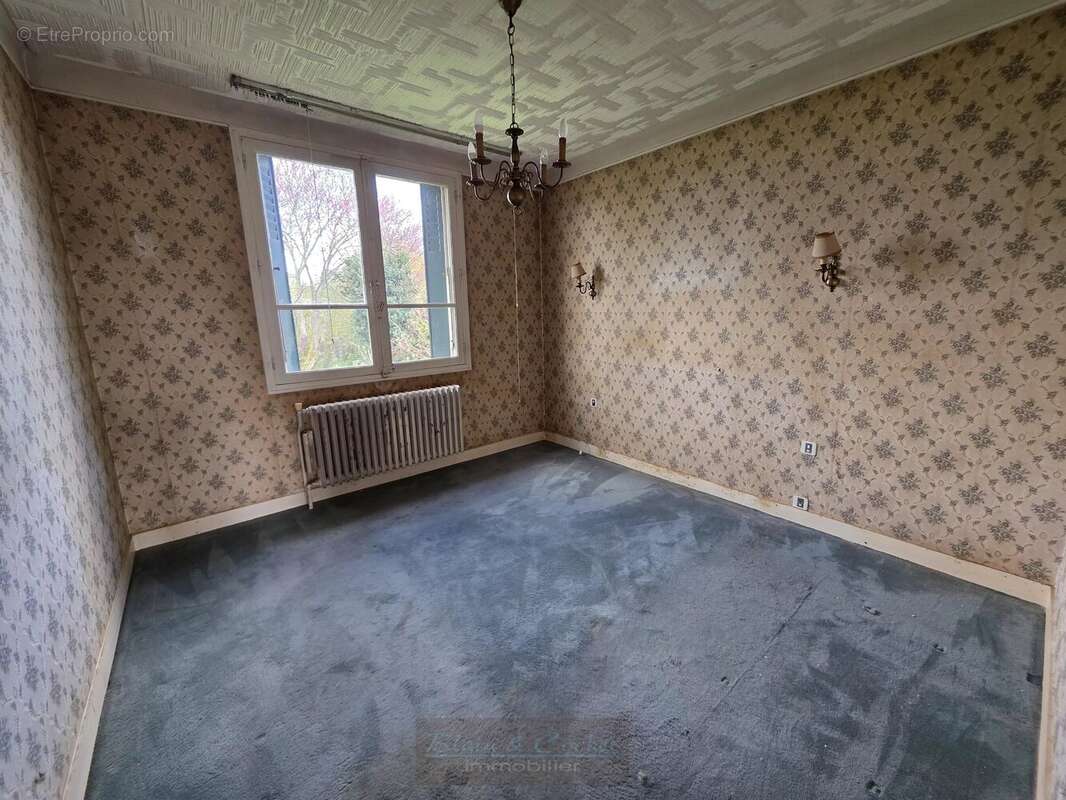Maison à AMILLY