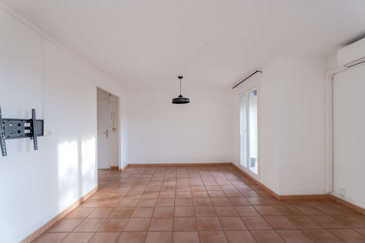 Appartement à MARSEILLE-15E