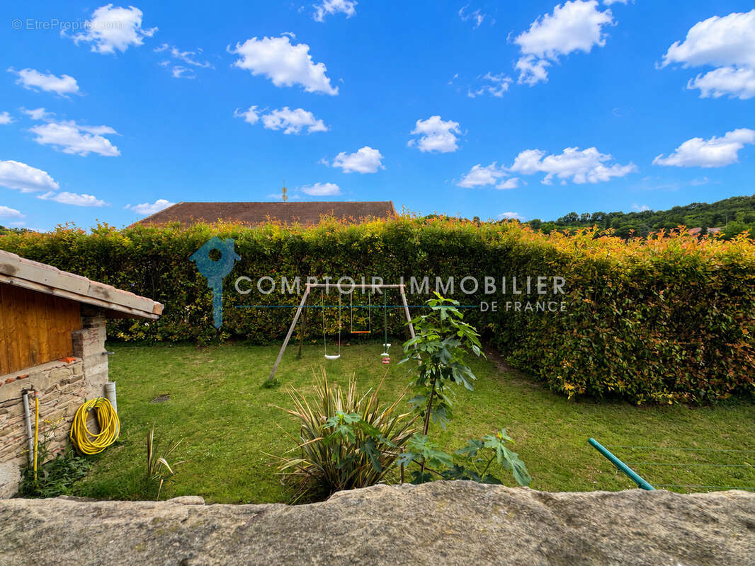 Maison de village T4 avec terrain + 160m2 à rénover - photo 16