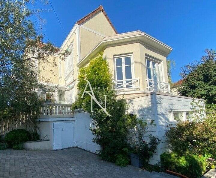 Maison à ROSNY-SOUS-BOIS