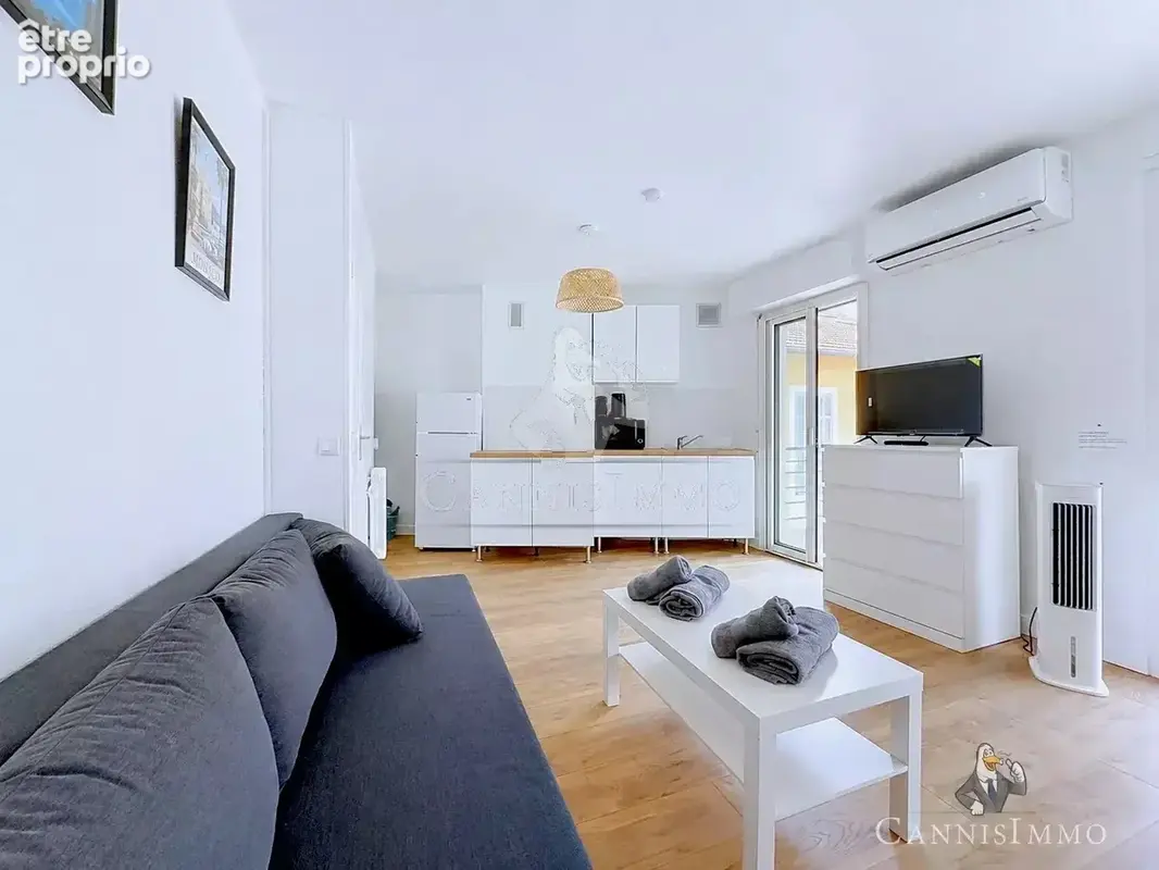 Cannes centre - grand studio coin nuit balcon - photo 2